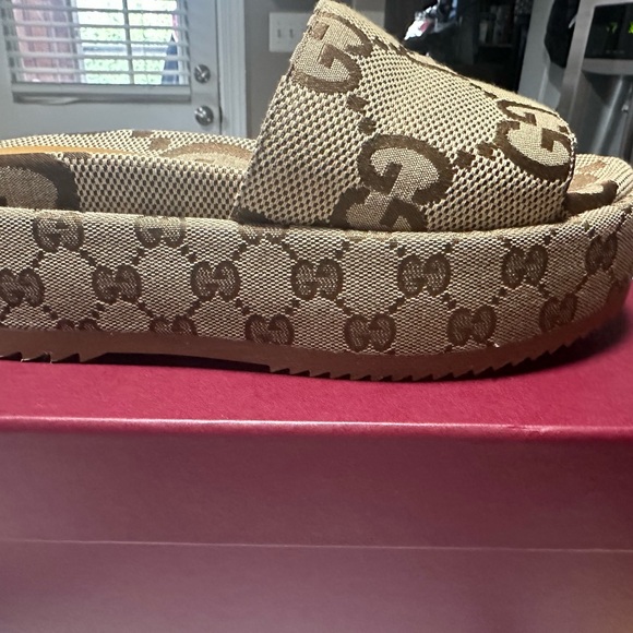Gucci Women's Brown Platform Slides - Picture 1 of 8